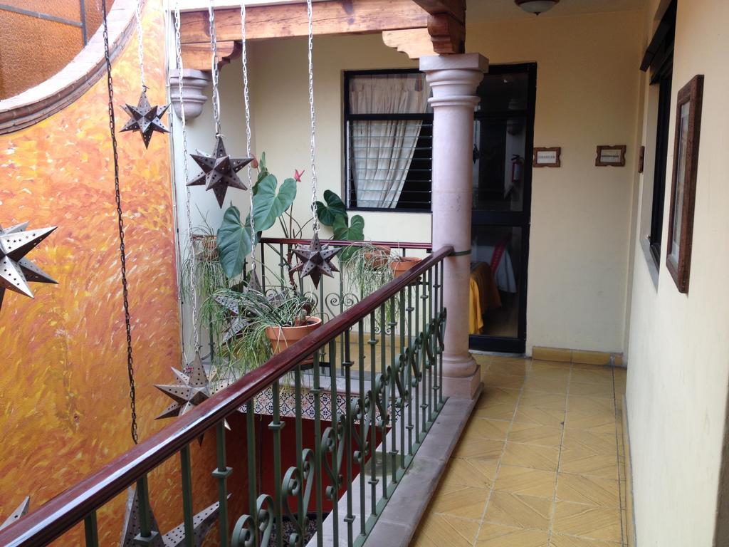 Hostal Casa Castillo Morelia Dış mekan fotoğraf