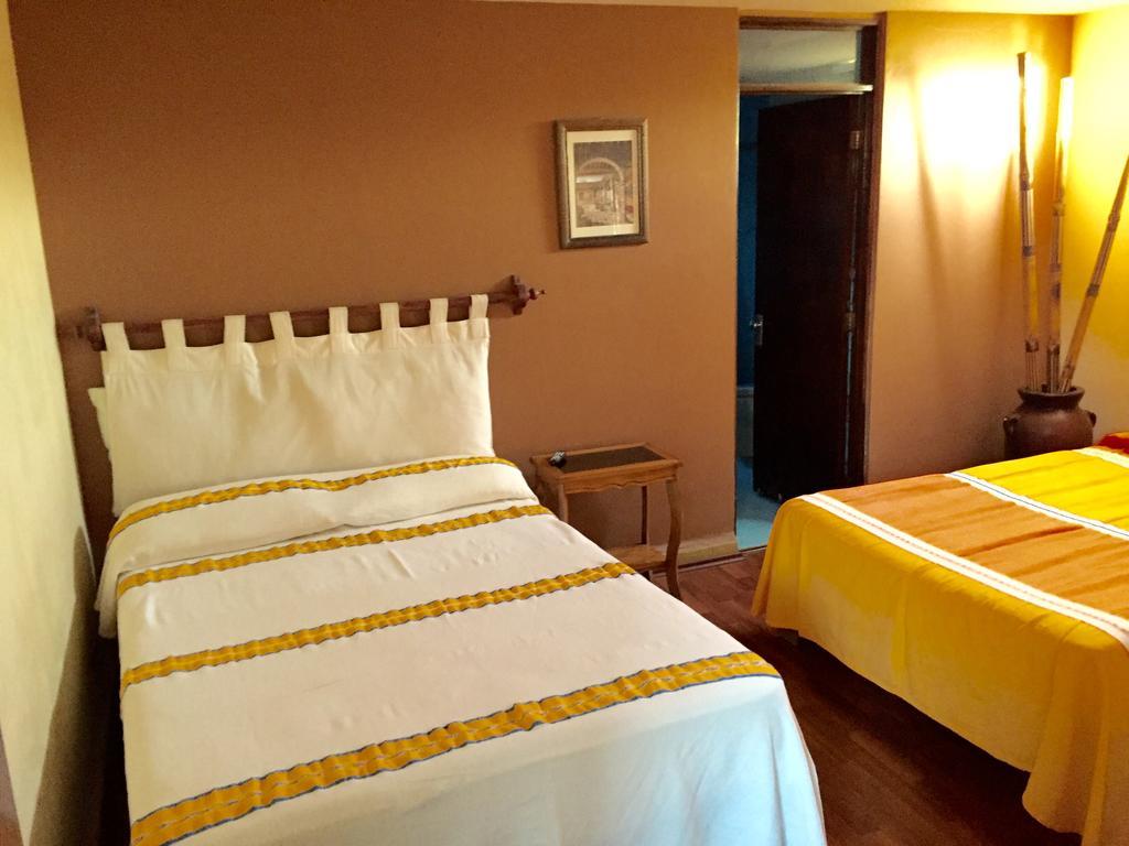 Hostal Casa Castillo Morelia Oda fotoğraf