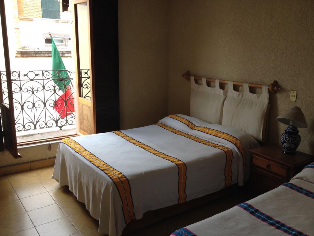 Hostal Casa Castillo Morelia Dış mekan fotoğraf