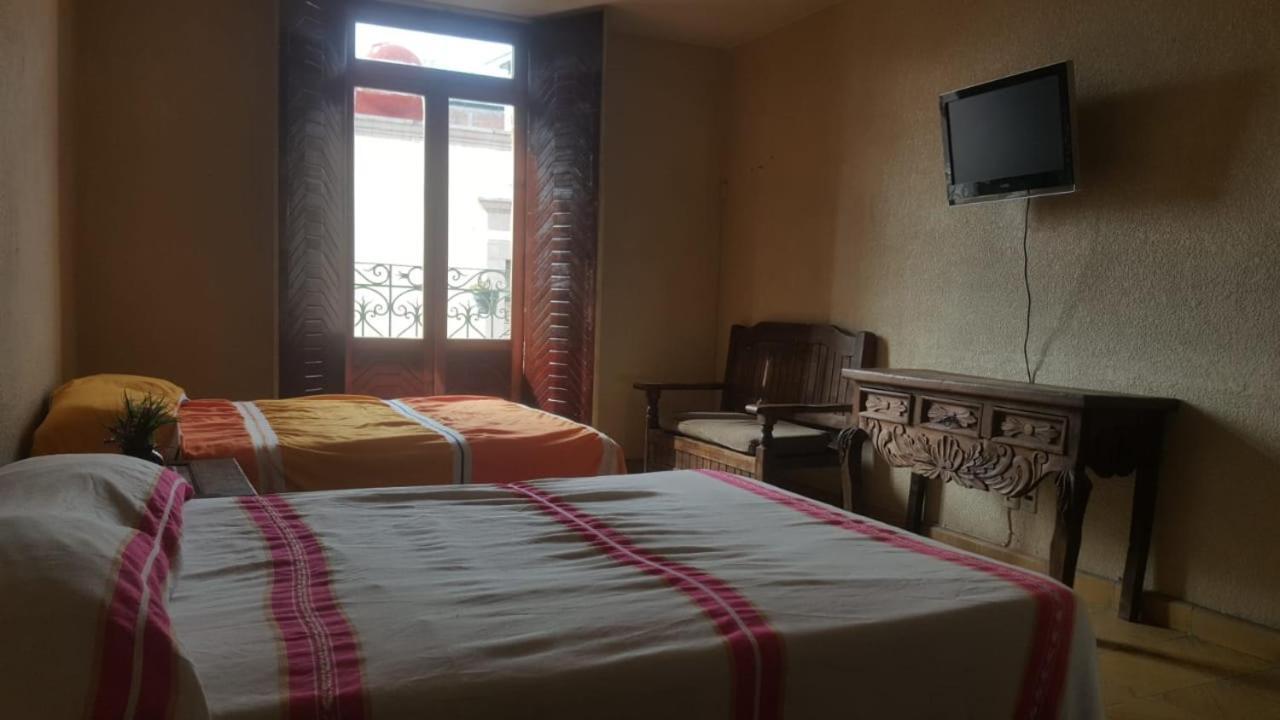 Hostal Casa Castillo Morelia Dış mekan fotoğraf